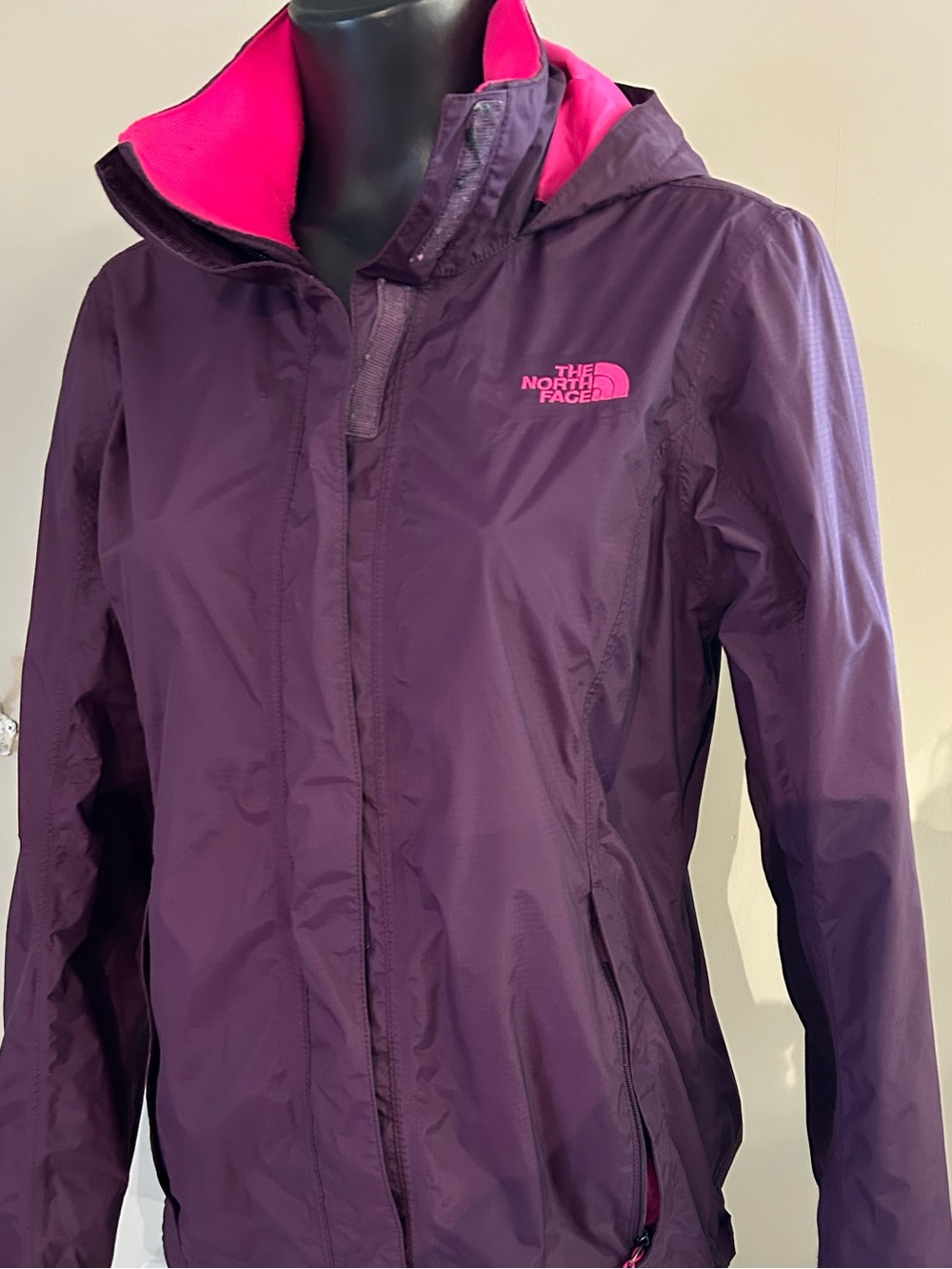 THE NORTH FACE womens size medium HYVENT jacket